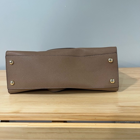 MICHAEL Michael Kors Large Hamilton Saffiano Leather Tote - Picture 10 of 15